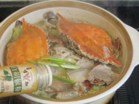 红肓蟹香肠白菜煲菜谱图解