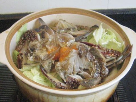 红肓蟹香肠白菜煲菜谱图解