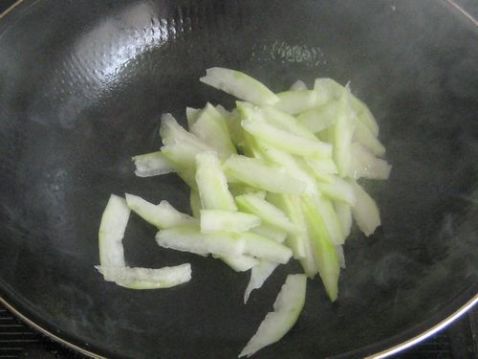 西瓜皮碎肉汤的做法图解
