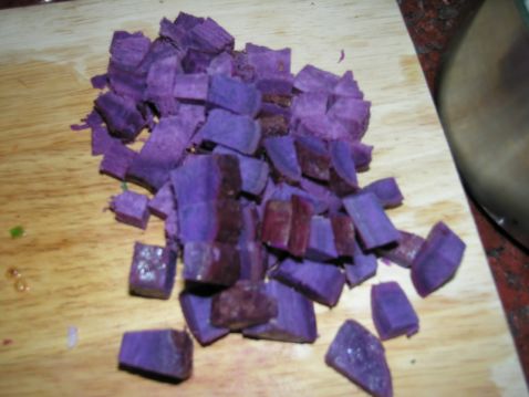 紫薯芡实糖水菜谱图解