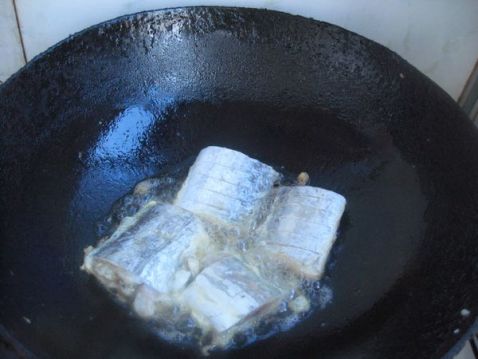 腐乳汁烧带鱼菜谱图解