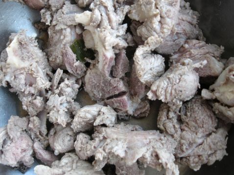 榛蘑炖排骨的做法图解