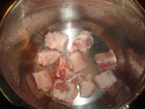 小鲍鱼排骨汤的简单做法