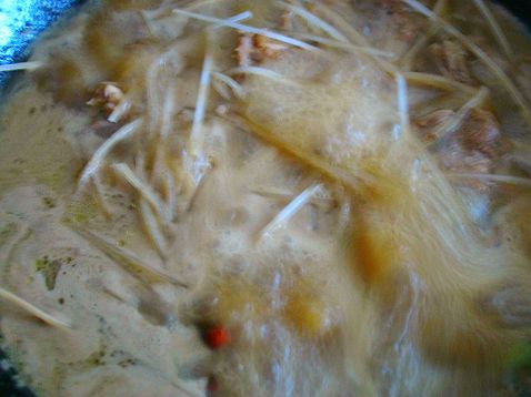 榛蘑炖排骨怎么炒