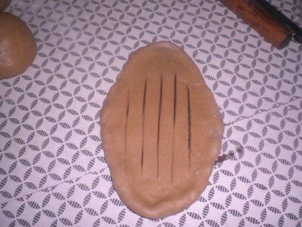 红糖豆沙扭结面包菜谱图解