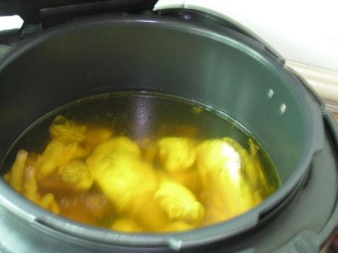黄芪红枣鸡汤怎么吃