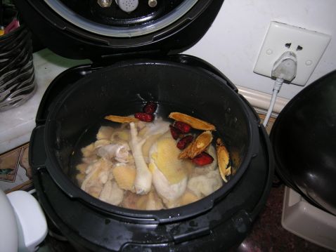黄芪红枣鸡汤的简单做法