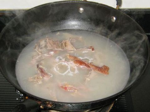 烤鸭架子丝瓜汤的做法大全