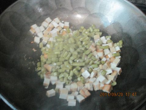 豆腐干炒酸豆角的简单做法