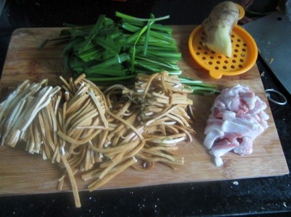 五香豆腐丝炒韭菜的家常做法