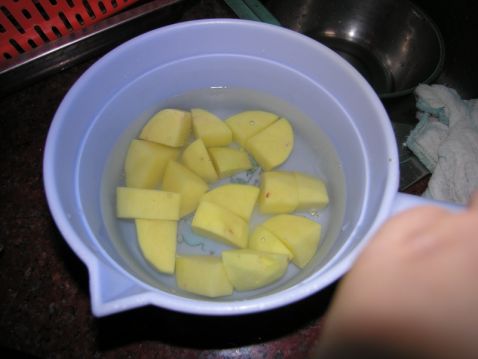 土豆牛尾汤的简单做法
