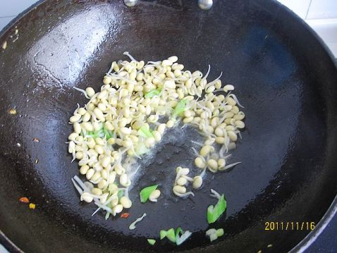 黄豆芽炒榨菜的简单做法