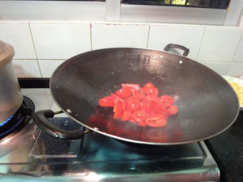 煎蛋炒番茄菜谱图解
