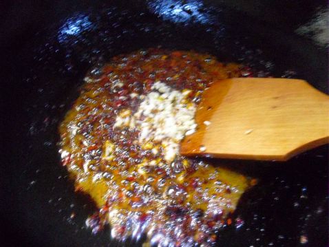 牛油冒菜火锅的家常做法