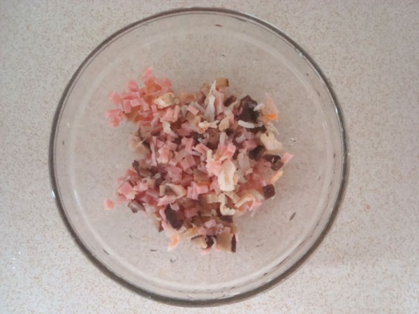 瑶柱香菇虾米火腿肠粉的家常做法