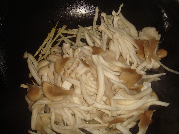 菌菇笋丝汤的简单做法