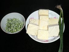 臭豆腐烩毛豆菜谱图解