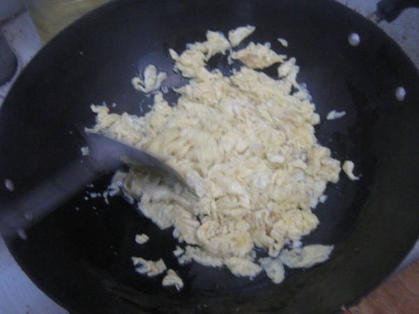 莴苣炒蛋的家常做法