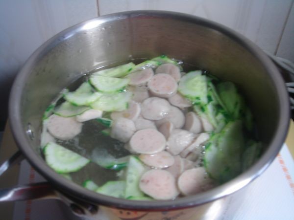 青瓜紫菜肉丸汤怎么吃