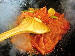 茄汁猪蹄炖黄豆怎么做