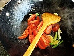 茄汁猪蹄炖黄豆的简单做法