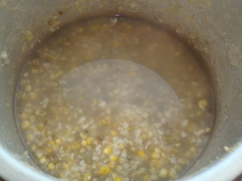 玉米绿豆粥的简单做法
