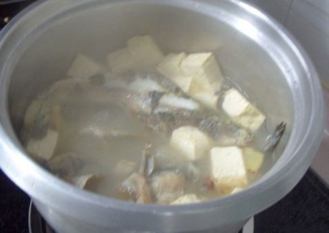 鲜美鱼煮豆腐怎么吃