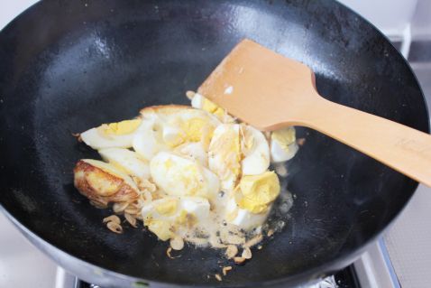 虾米水煮蛋怎么吃