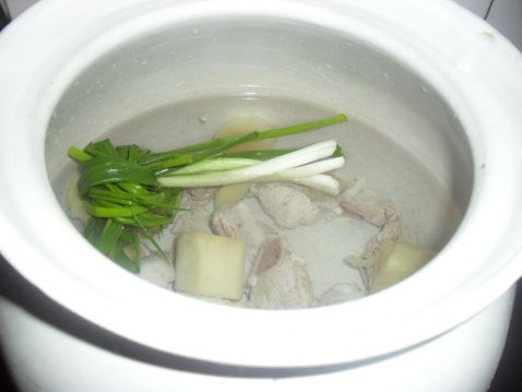 甘蔗胡萝卜排骨汤的家常做法