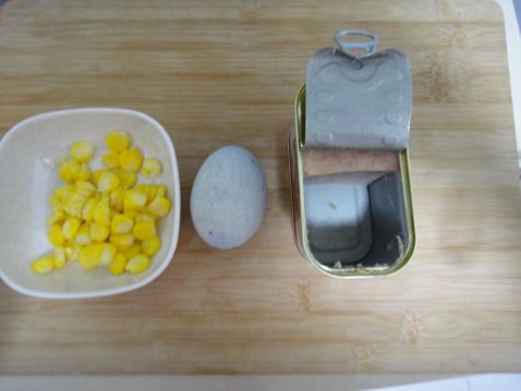 皮蛋火腿玉米粥的做法图解