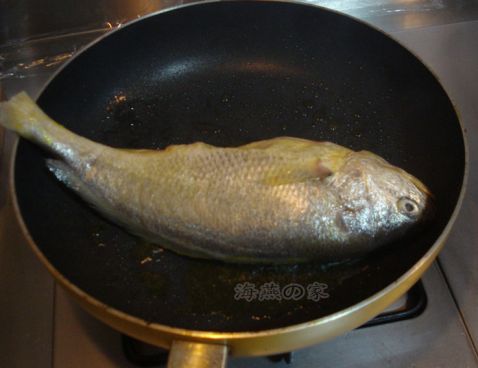 红烧大黄花鱼怎么吃