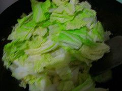 榛蘑炖白菜怎么做