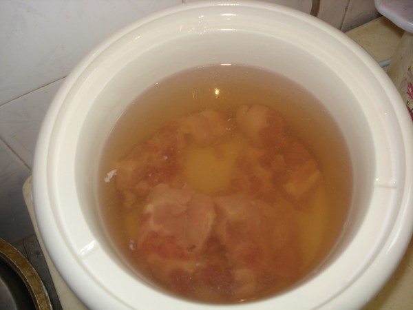 海带猪骨汤的家常做法