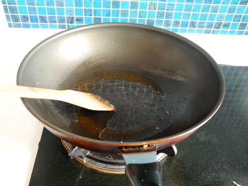 萝卜干烧五花肉的简单做法