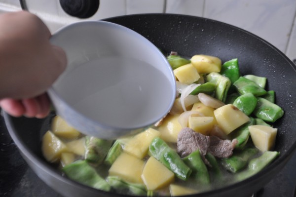 油豆角炖土豆怎么炒