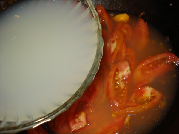 鲜蛤西红柿汤怎么吃