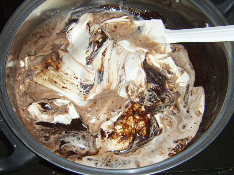 椰香巧克力冰淇淋蛋糕菜谱图解