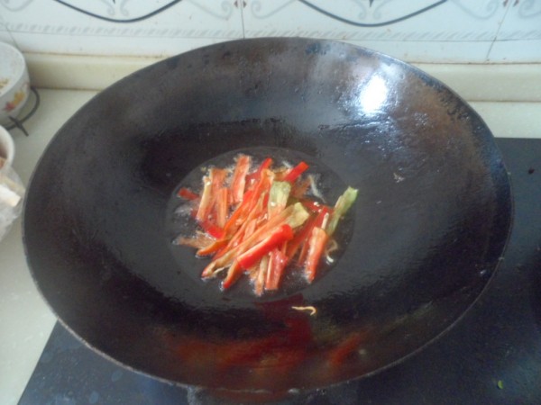 炒梅豆辣椒的家常做法