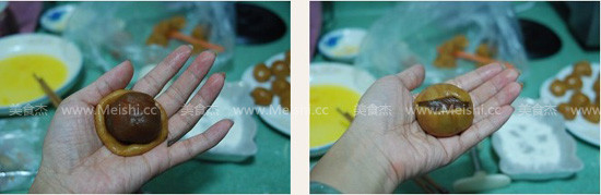 广式蛋黄莲蓉月饼的简单做法
