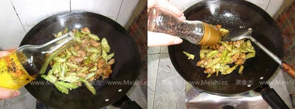 黑椒秋葵炒鸡肉的简单做法