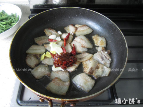 蒜苔回锅肉怎么做