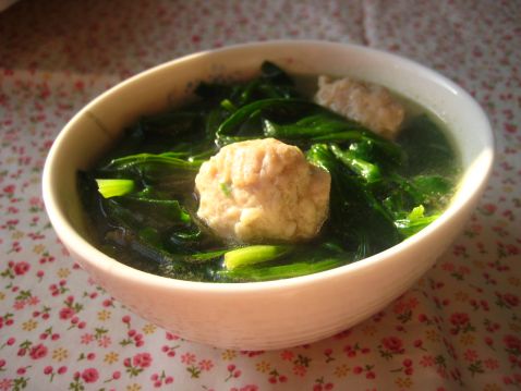 菠菜肉丸湯